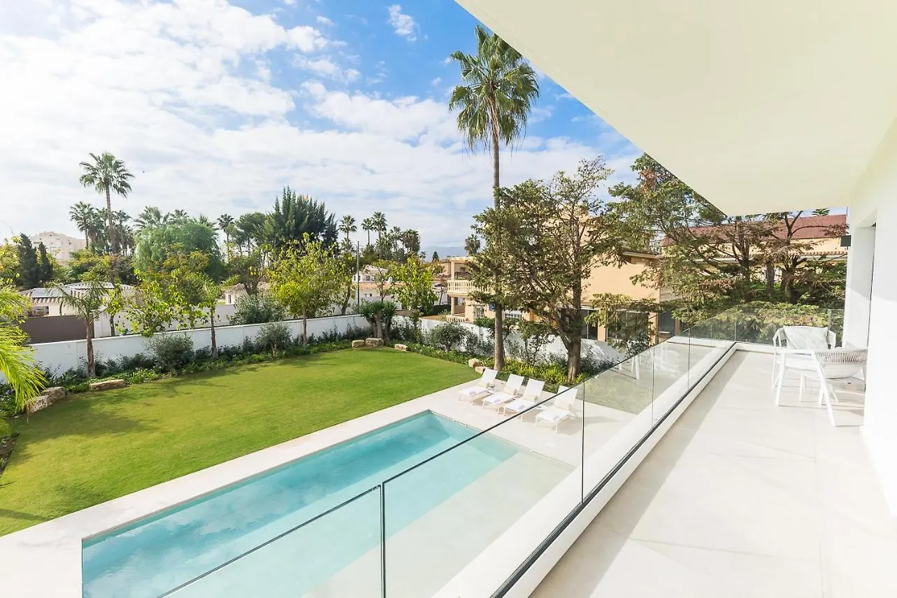 Homeclub Villa Con Piscina Privada En Guadalmar Malaga
