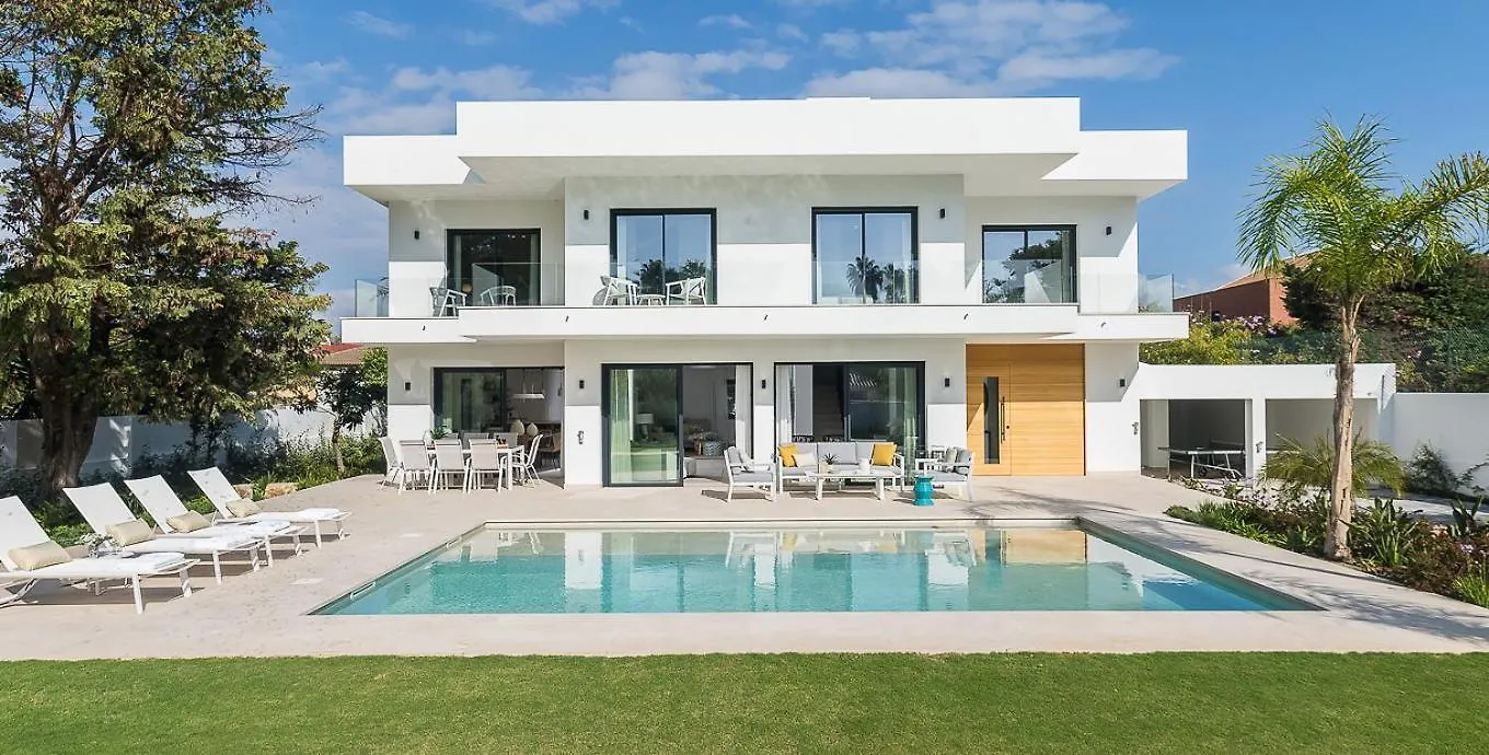 Homeclub Villa Con Piscina Privada En Guadalmar Malaga